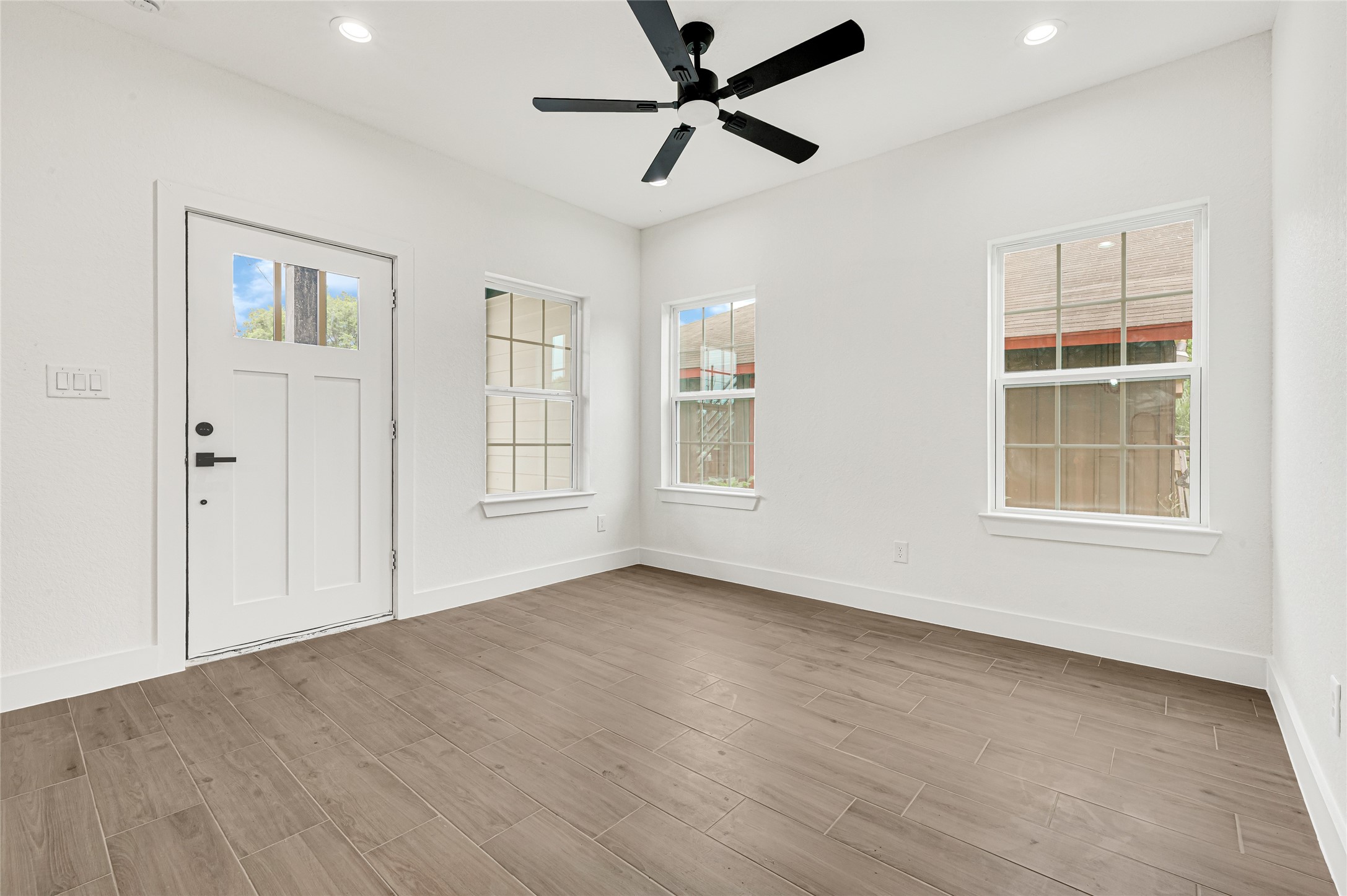 430 Rhode Island Street Houston, TX 77029 - Photo 19 of 29