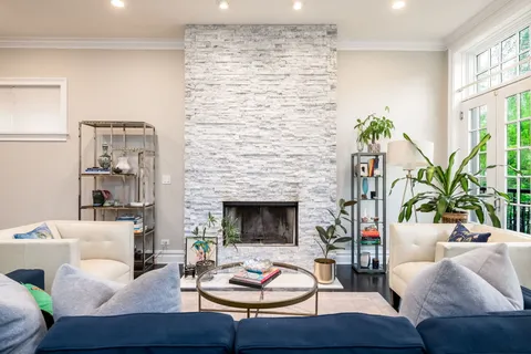 $2,000,000 | 1633 North Wolcott Avenue, Chicago, IL 60622