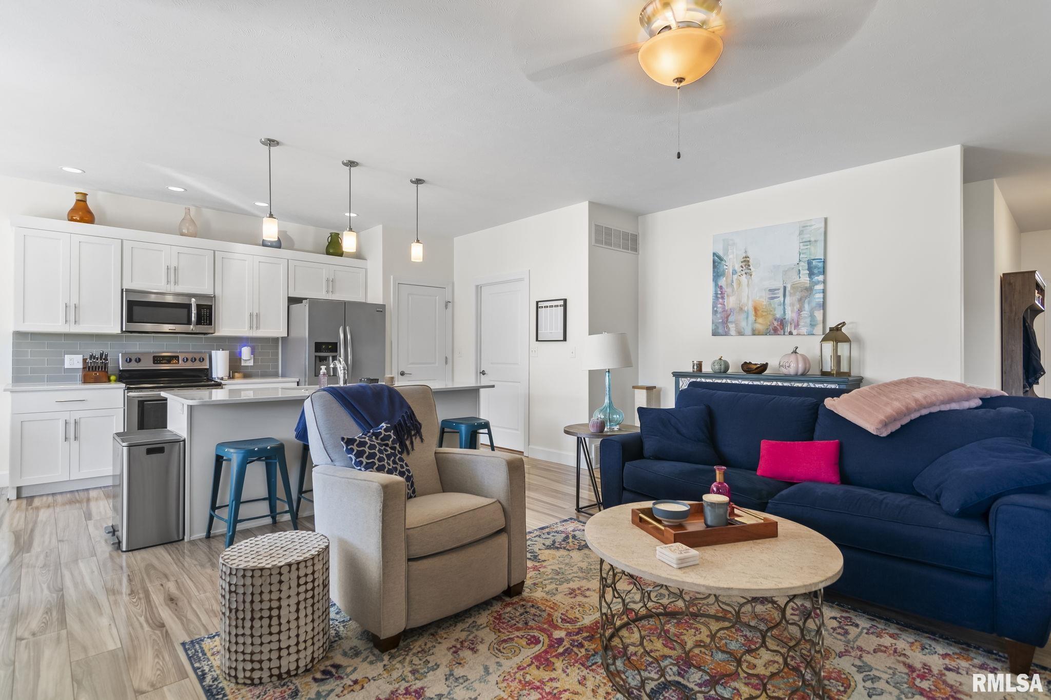 3304 Grassmere Drive Springfield, IL 62711 - Photo 4 of 36