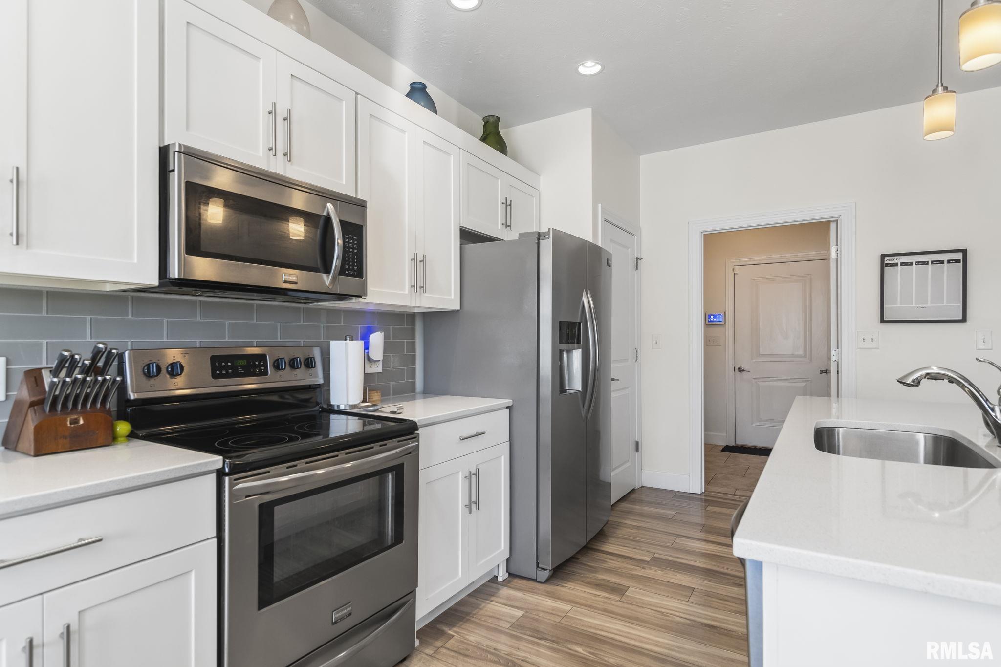 3304 Grassmere Drive Springfield, IL 62711 - Photo 10 of 36