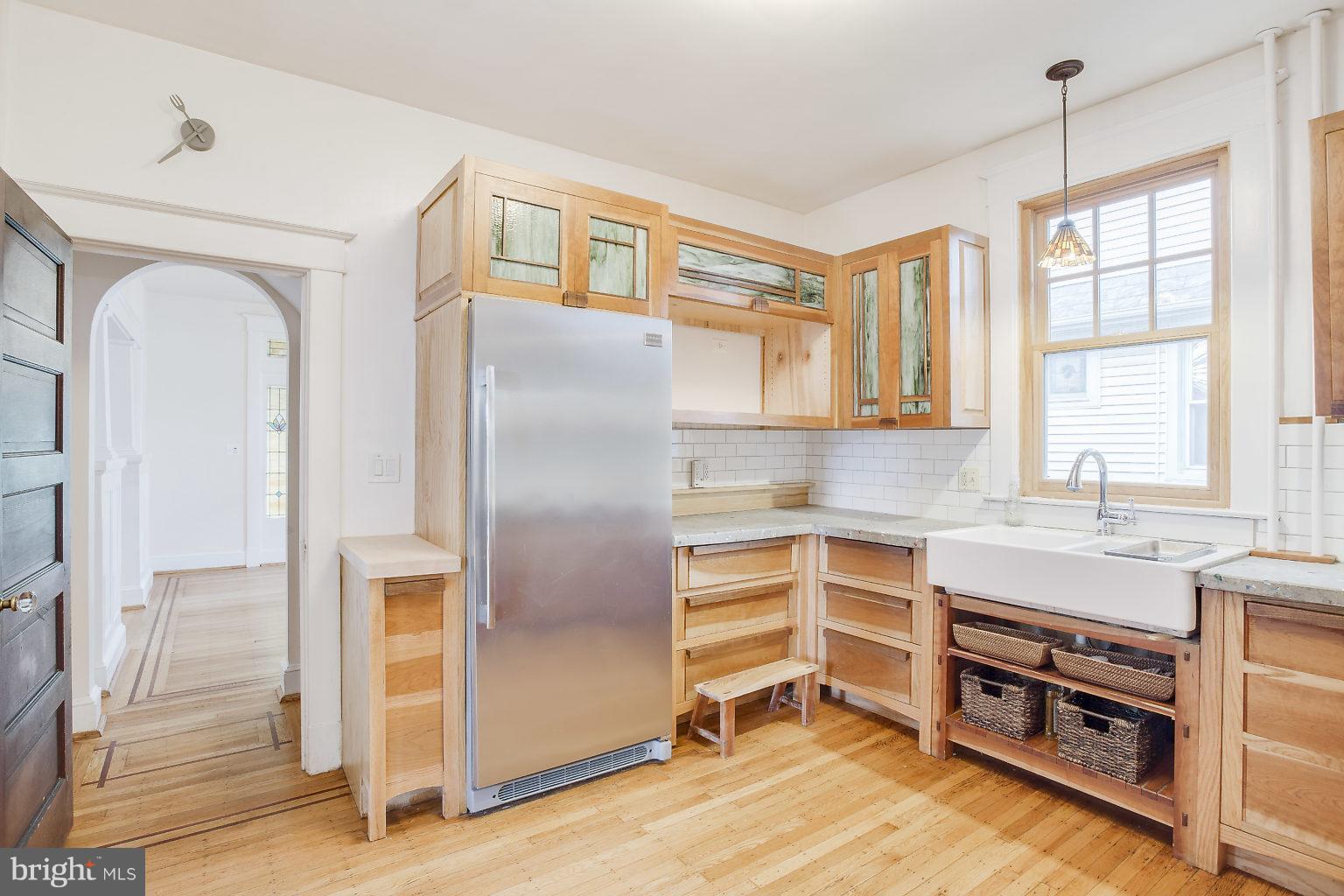 215 Mallow Hill Road Baltimore, MD 21229 - Photo 14 of 30 Kitchen
