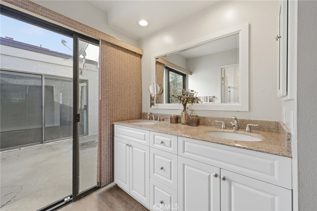 38 Wetstone Irvine, CA 92604 - Photo 5 of 54