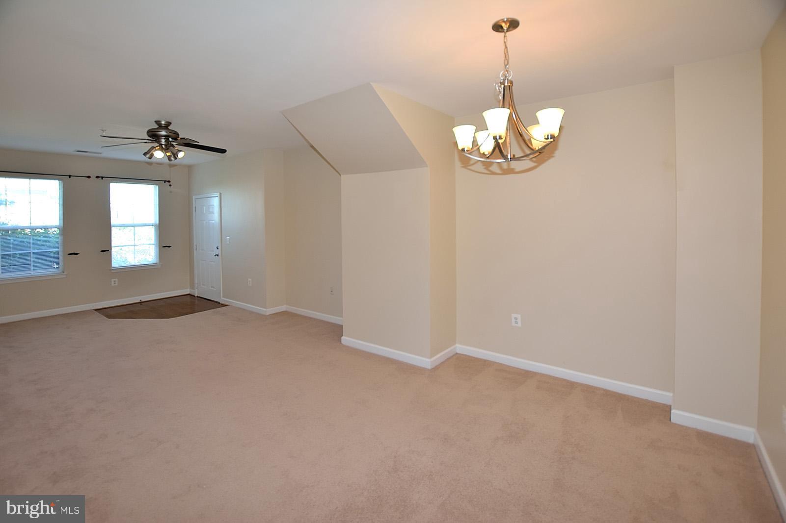 42393 Goldenseal Square, Unit 42393 Ashburn, VA 20148 - Photo 2 of 18 Living Room