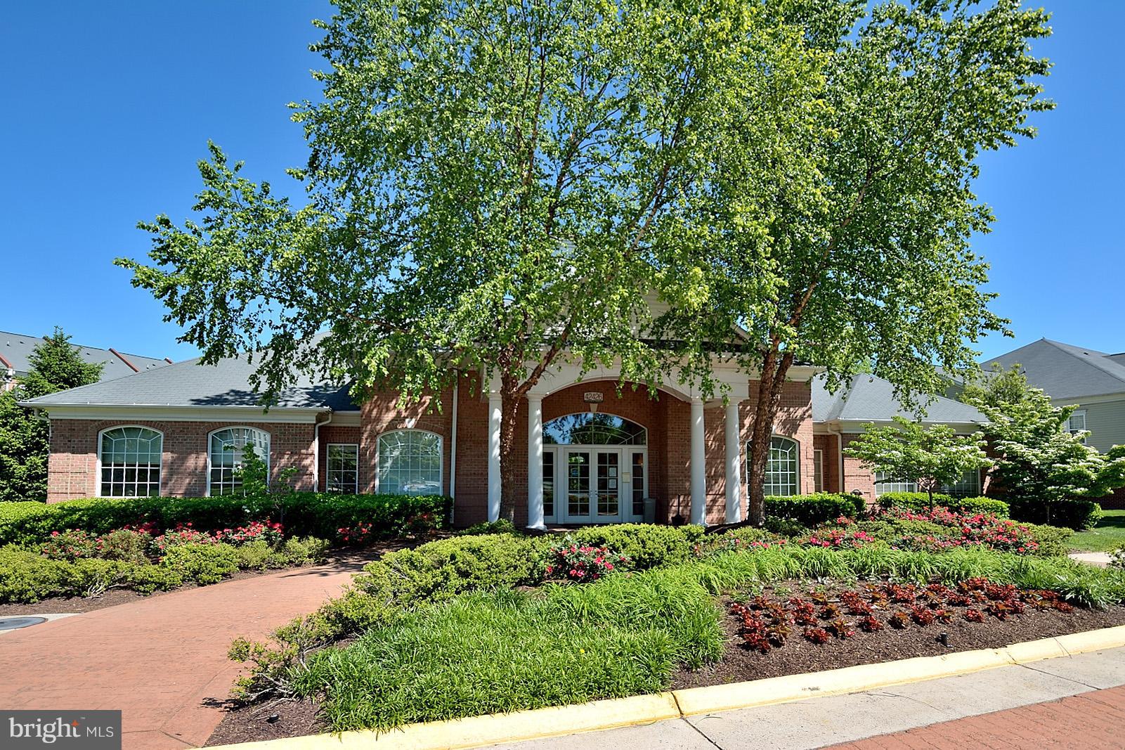 42393 Goldenseal Square, Unit 42393 Ashburn, VA 20148 - Photo 15 of 18 Community