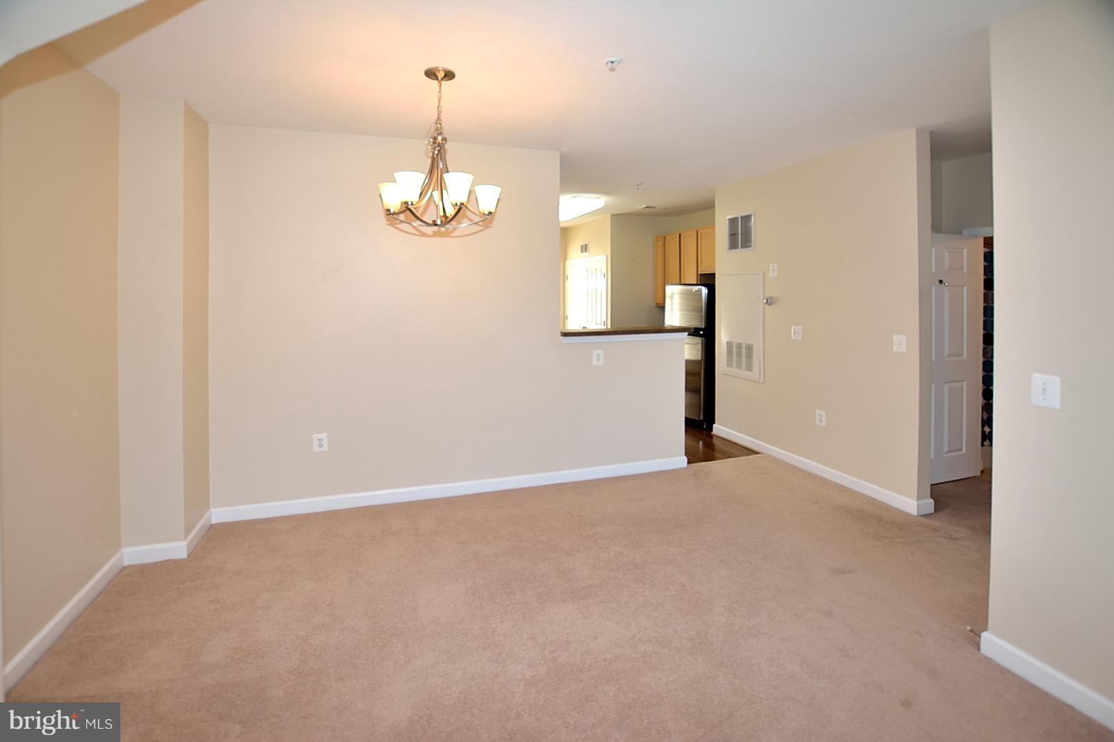 42393 Goldenseal Square, Unit 42393 Ashburn, VA 20148 - Photo 3 of 18 Dining Room