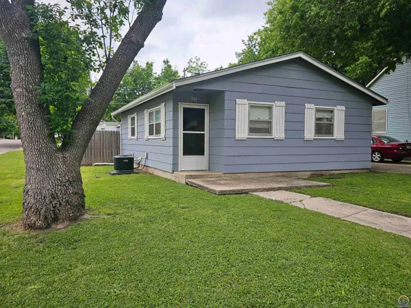 $115,000 | 501 Arundel Street, Emporia, KS 66801