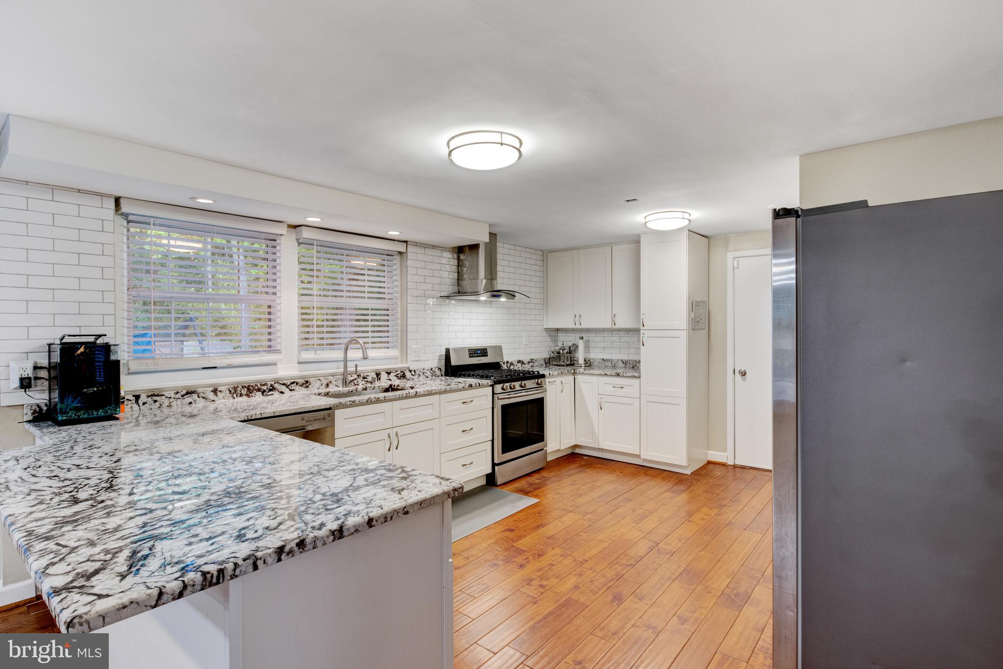 2286 Archdale Road Reston, VA 20191 - Photo 6 of 38