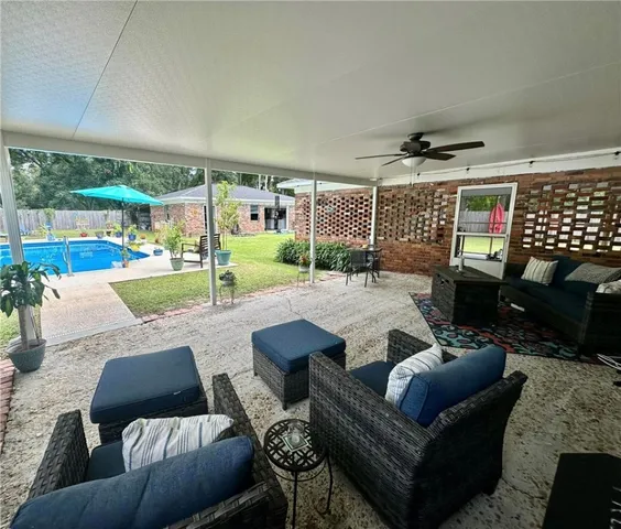 $385,000 | 2026 Ellis Lane, Blackshear, GA 31516