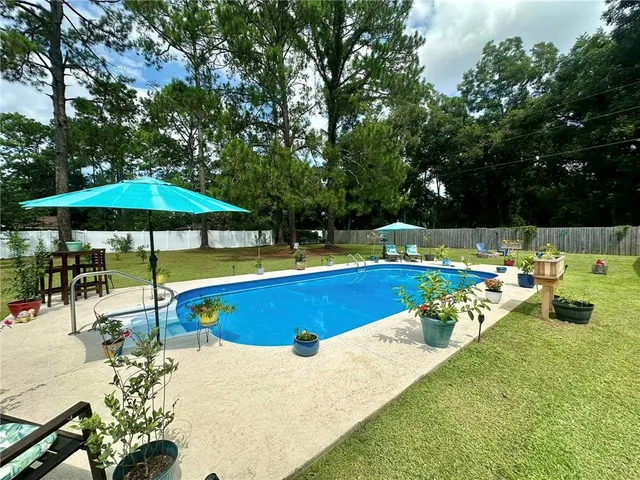 $385,000 | 2026 Ellis Lane, Blackshear, GA 31516