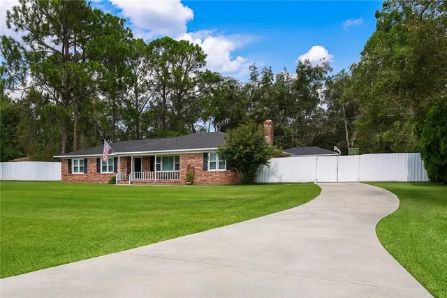 $385,000 | 2026 Ellis Lane, Blackshear, GA 31516