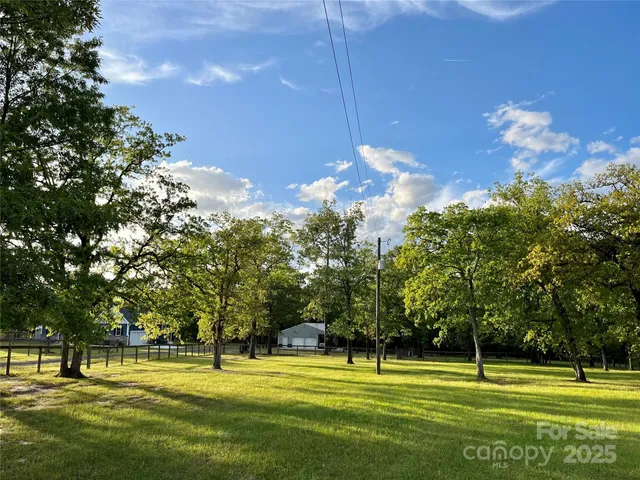 $689,000 | 340 Hound Holw Road, Camden, SC 29020