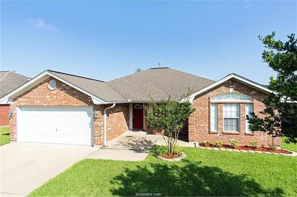 $1,950 | 1311 Markham Court, College Station, TX 77845