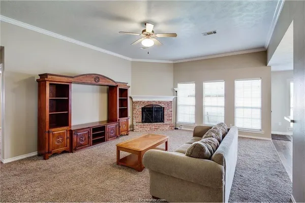 $1,950 | 1311 Markham Court, College Station, TX 77845