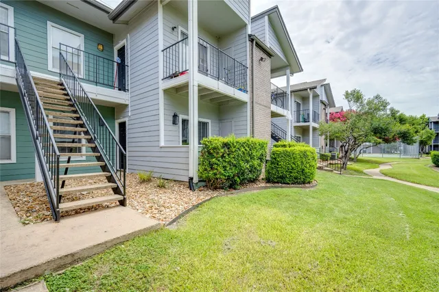 $950 | 12166 Metric Boulevard, Unit 129, Austin, TX 78758