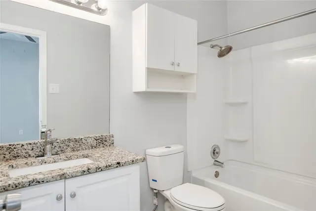 $950 | 12166 Metric Boulevard, Unit 129, Austin, TX 78758