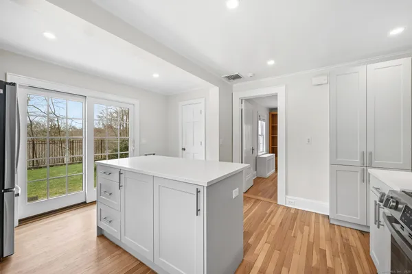$8,250 | 15 Richmond Drive, Greenwich, CT 06870