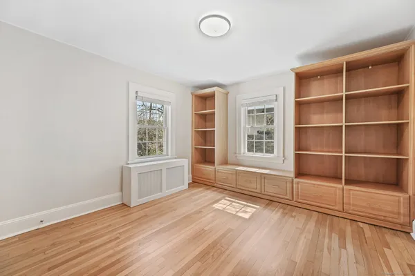 $8,250 | 15 Richmond Drive, Greenwich, CT 06870