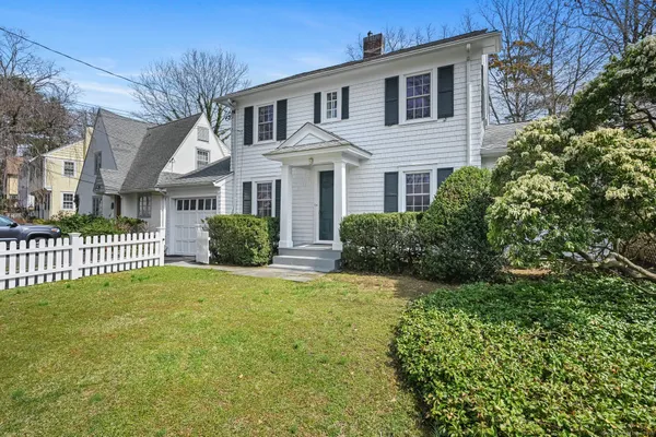 $8,250 | 15 Richmond Drive, Greenwich, CT 06870