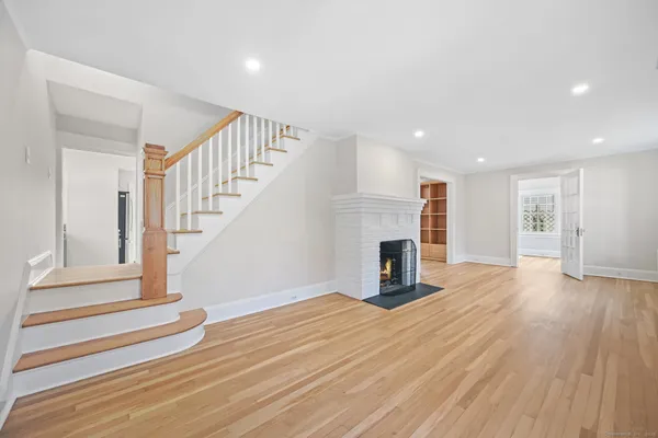 $8,250 | 15 Richmond Drive, Greenwich, CT 06870