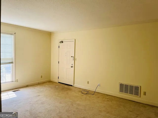 $895 | 207 Harwell Avenue, Unit A2, LaGrange, GA 30240