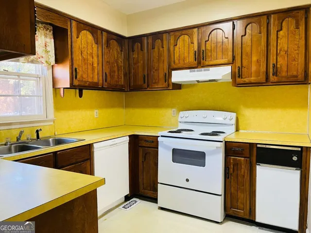 $895 | 207 Harwell Avenue, Unit A2, LaGrange, GA 30240