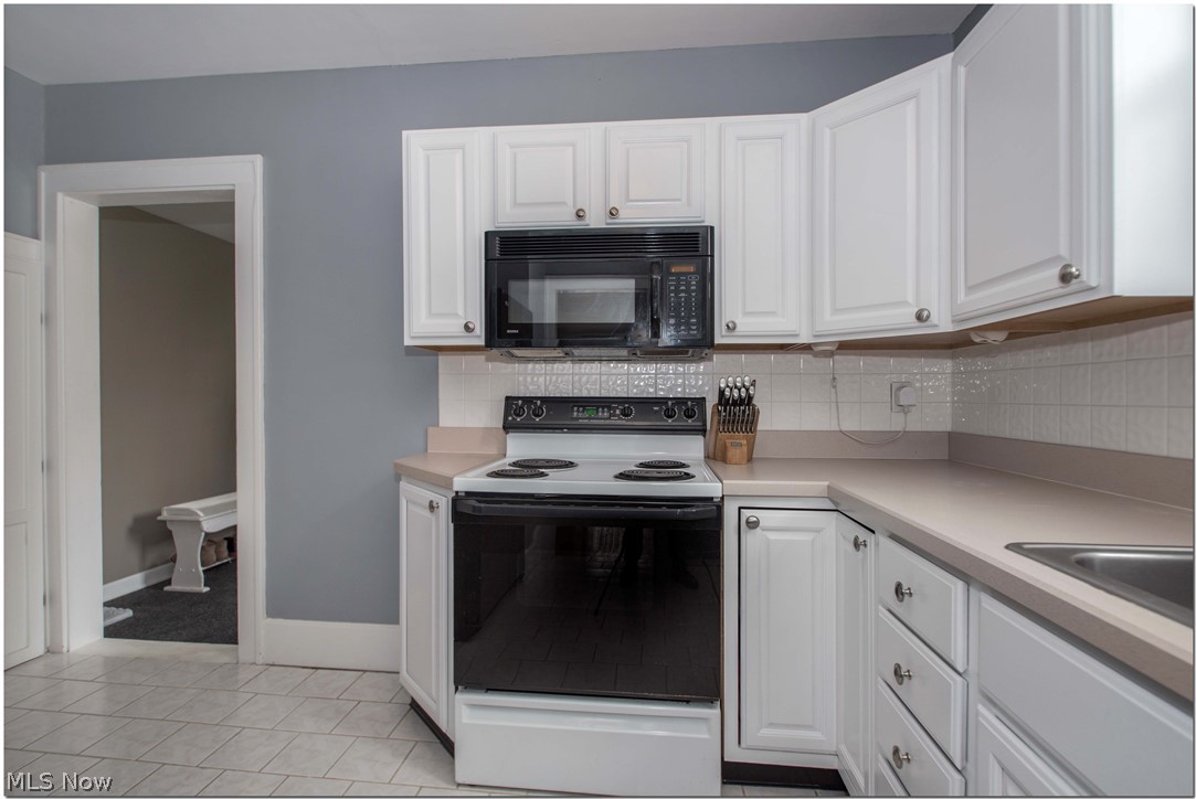 5255 Edenhurst Road Cleveland, OH 44124 - Photo 12 of 28