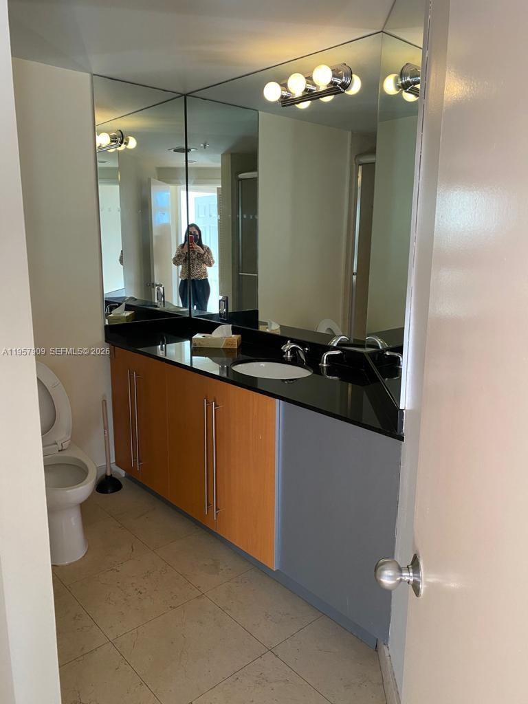 701 Brickell Key Boulevard, Unit 1902 Miami, FL 33131 - Photo 16 of 18