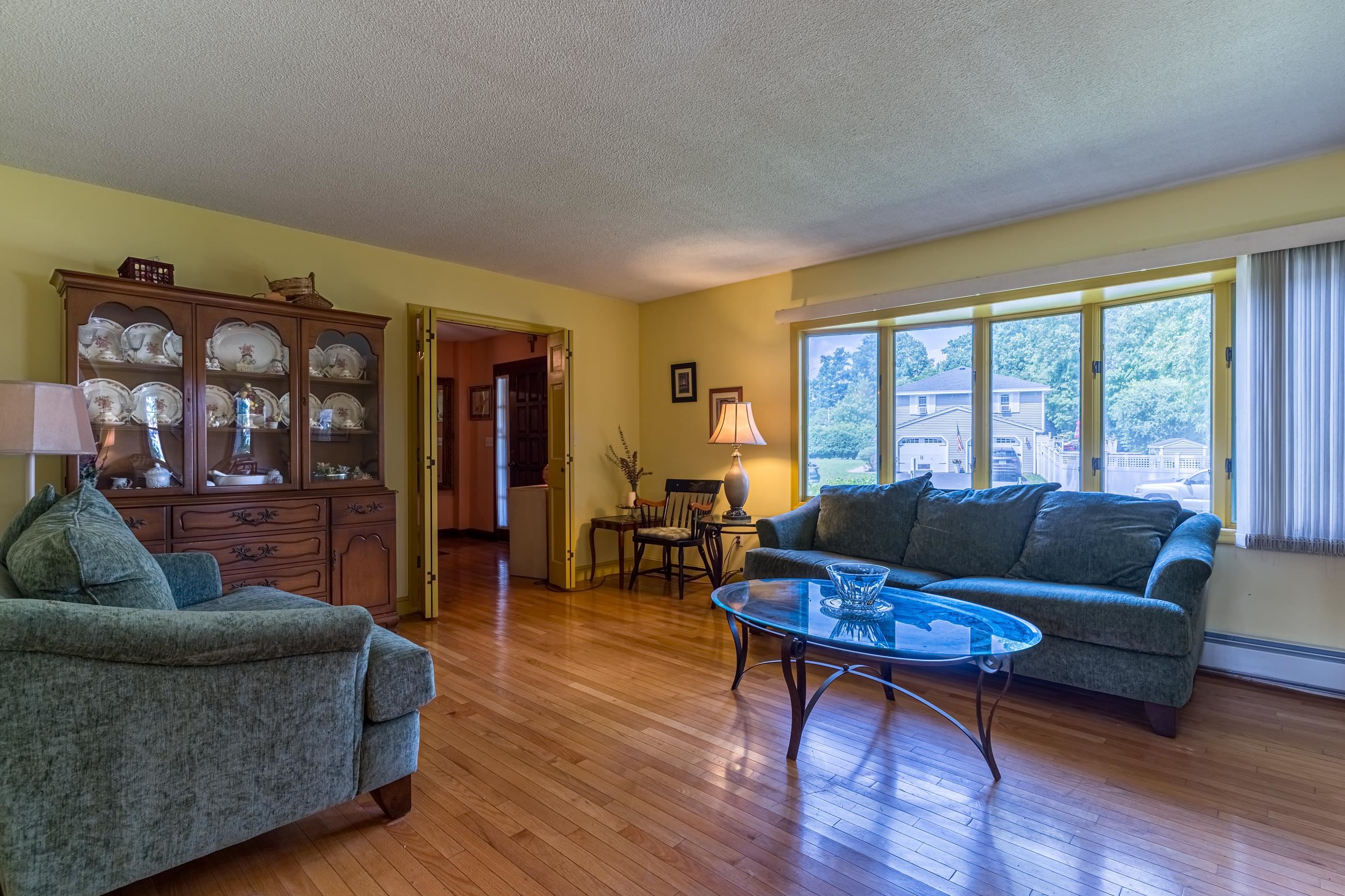 12 Seavey Street Hampton, NH 03842 - Photo 3 of 36