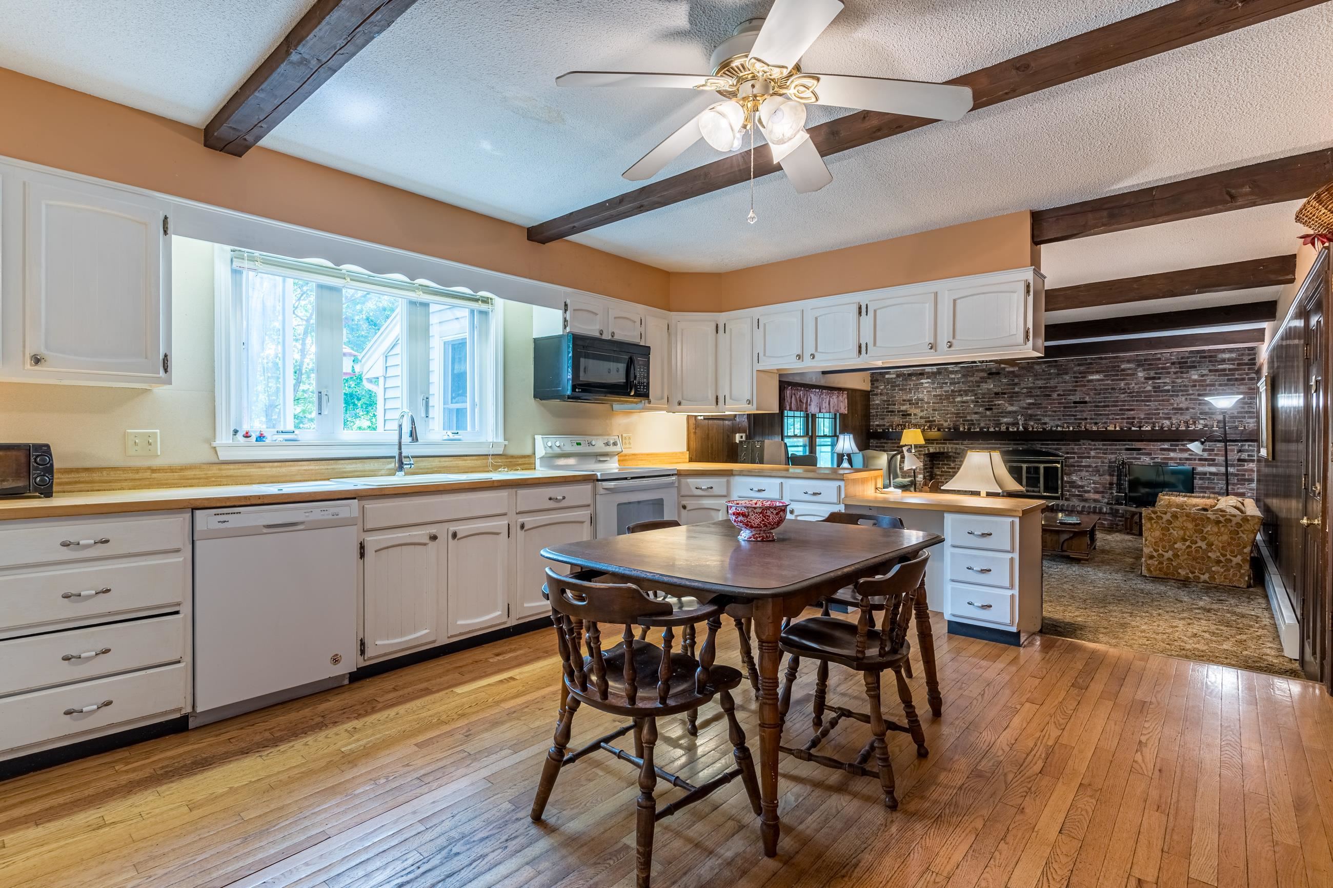 12 Seavey Street Hampton, NH 03842 - Photo 31 of 36