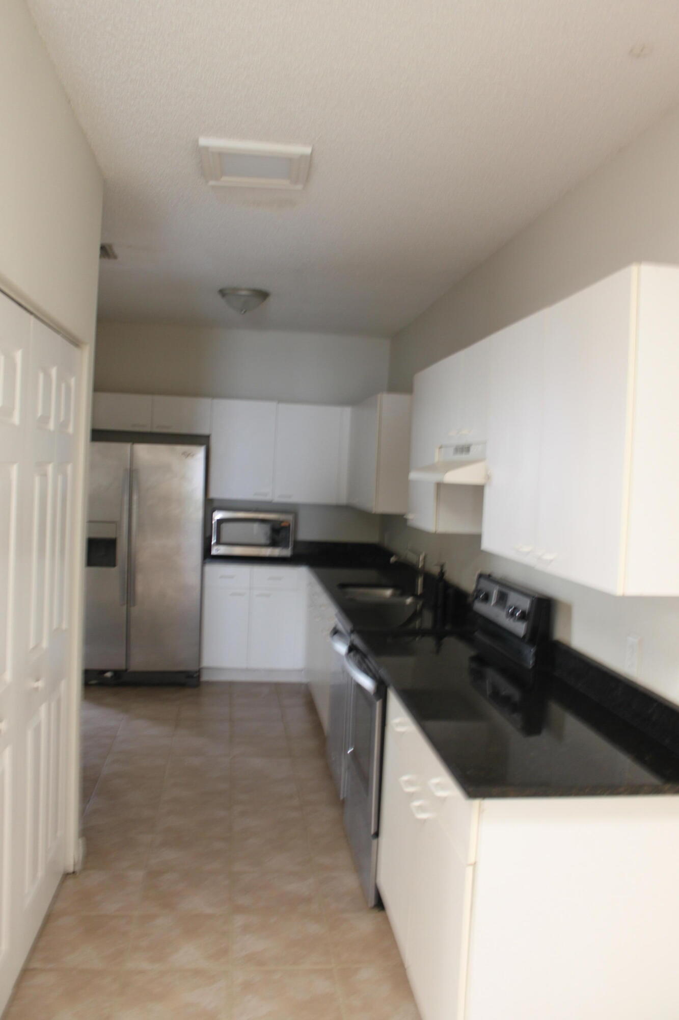 675 Ipswich Street Boca Raton, FL 33487 - Photo 7 of 24 0FDA6380-07A6-4E9C-80A5-ADEC80477432