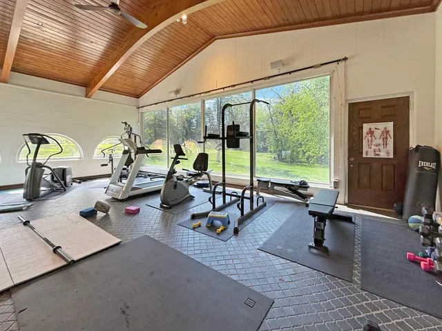 $2,650,000 | 2407 West Galena Avenue, Freeport, IL 61032