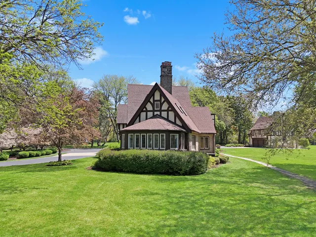 $2,650,000 | 2407 West Galena Avenue, Freeport, IL 61032