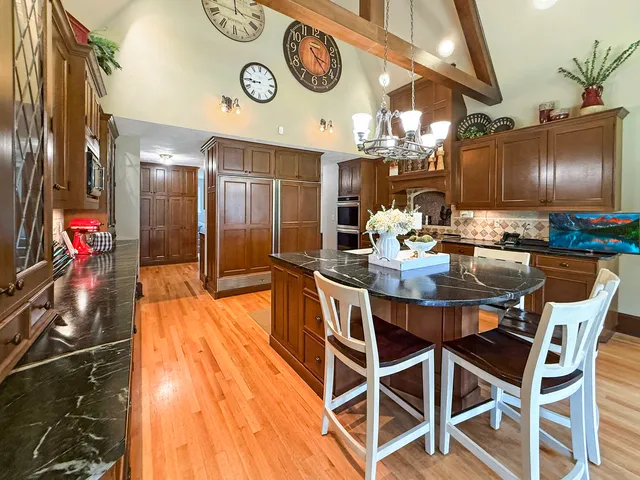 $2,650,000 | 2407 West Galena Avenue, Freeport, IL 61032