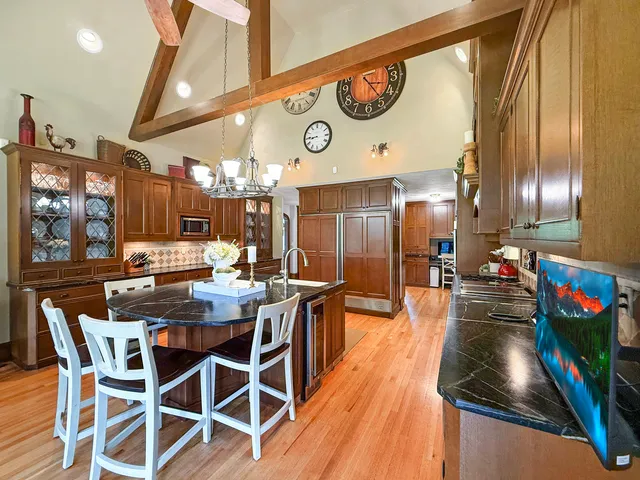 $2,650,000 | 2407 West Galena Avenue, Freeport, IL 61032