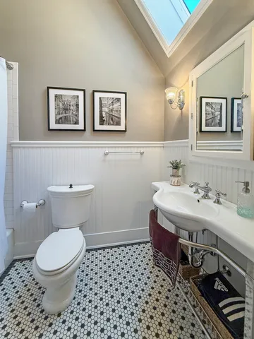 $2,650,000 | 2407 West Galena Avenue, Freeport, IL 61032