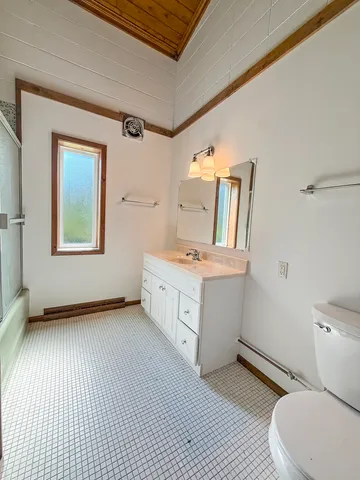 $2,650,000 | 2407 West Galena Avenue, Freeport, IL 61032