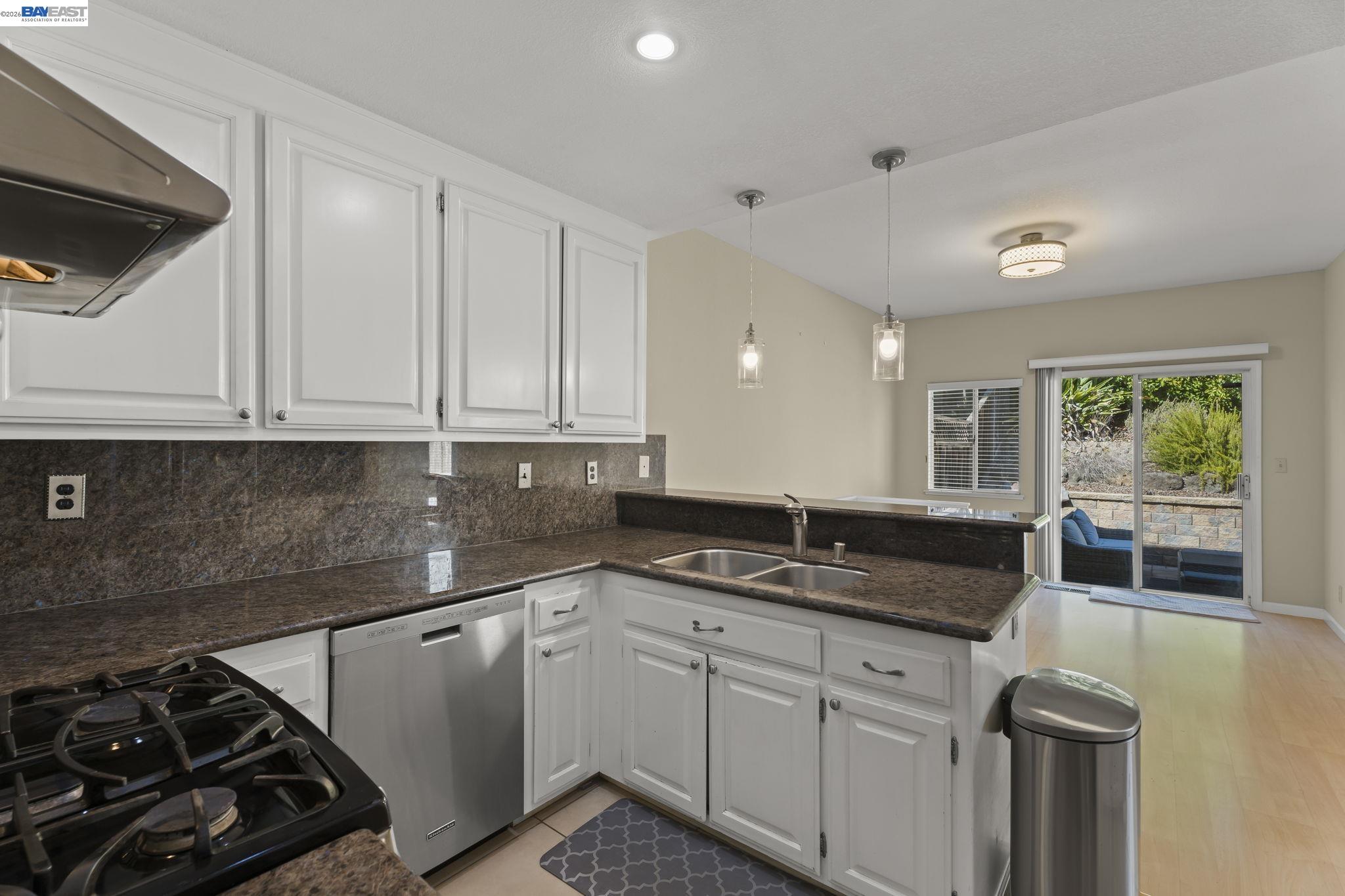 212 Rabbit Court Fremont, CA 94539 - Photo 13 of 27 Gallery Image 13