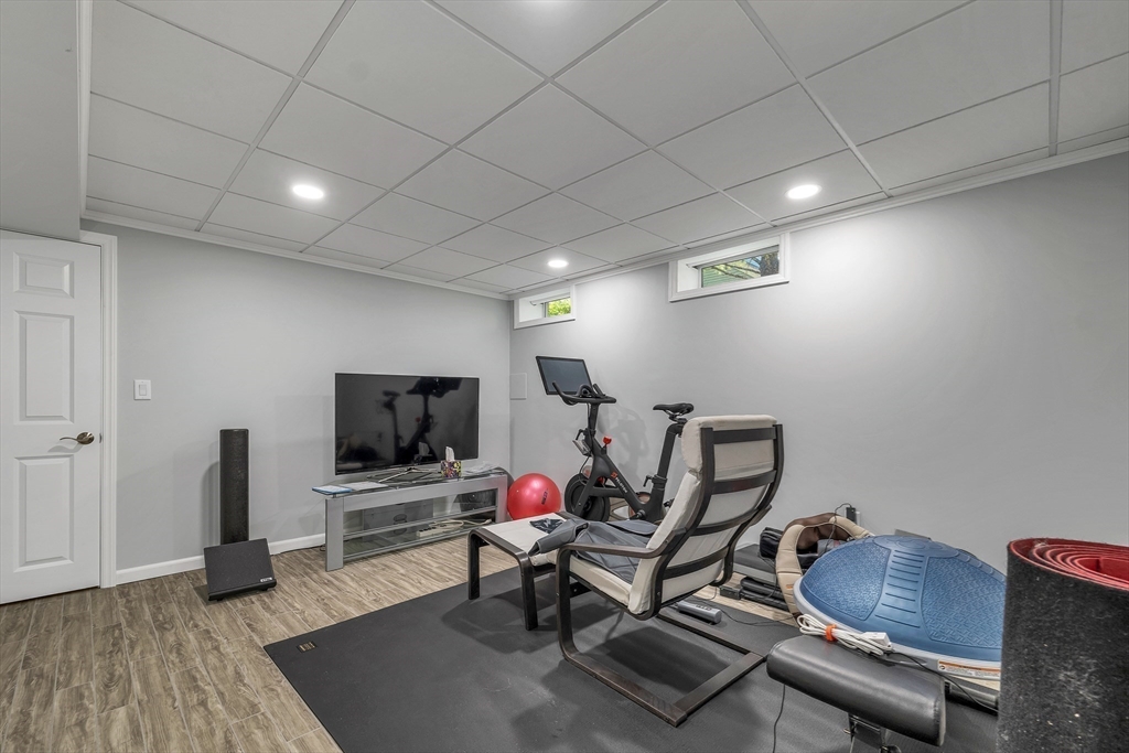 84 Hawthorne Village Road, Unit 84 Nashua, NH 03062 - Photo 25 of 42 Gallery Image 25