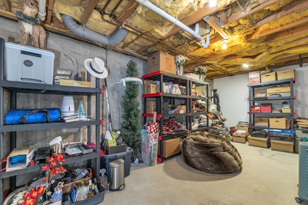 84 Hawthorne Village Road, Unit 84 Nashua, NH 03062 - Photo 35 of 42 Gallery Image 35