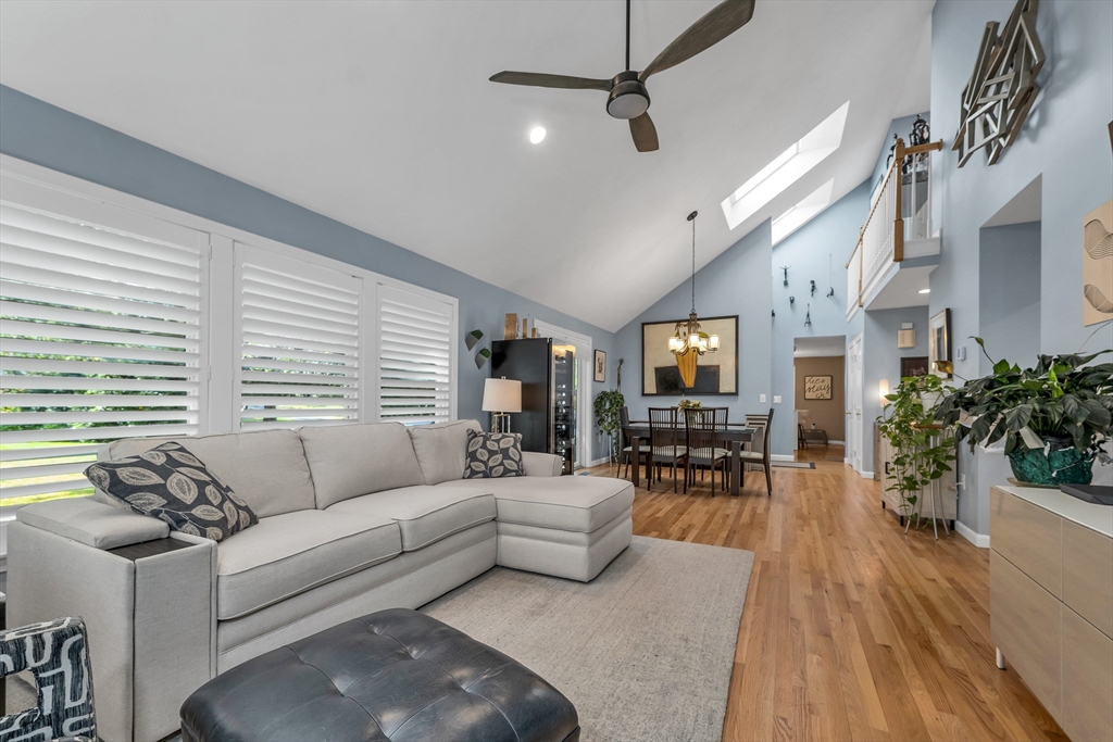 84 Hawthorne Village Road, Unit 84 Nashua, NH 03062 - Photo 4 of 42 Gallery Image 4