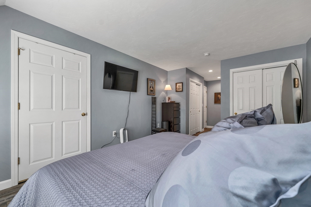 84 Hawthorne Village Road, Unit 84 Nashua, NH 03062 - Photo 10 of 42 Gallery Image 10