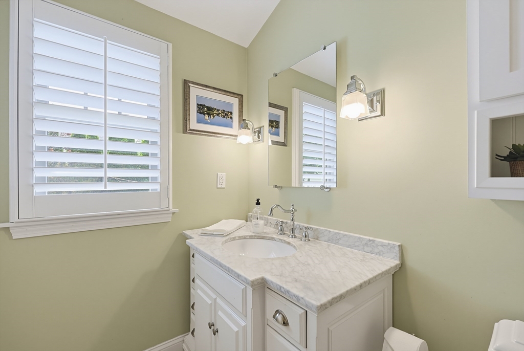 16 Mansion Road Wakefield, MA 01880 - Photo 28 of 42