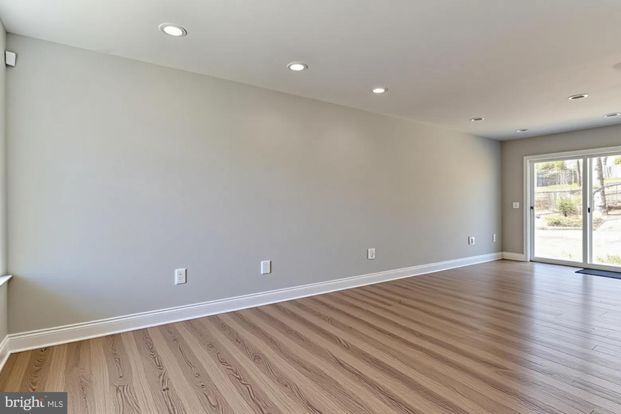 415 Ritchie Parkway Rockville, MD 20852 - Photo 5 of 30