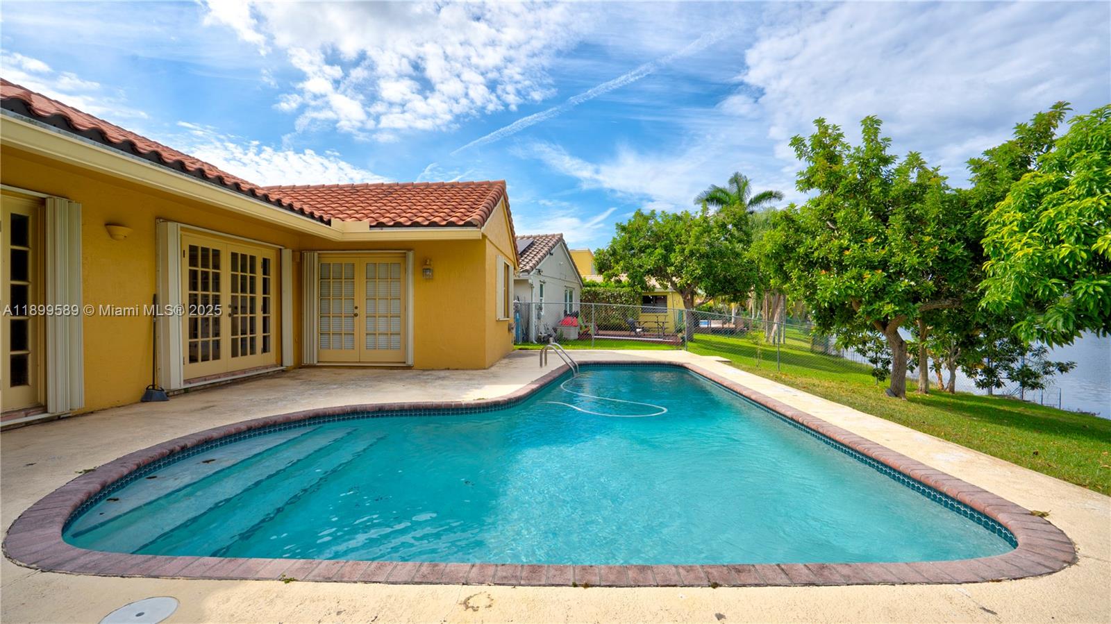 6255 Hawkes Bluff Avenue Davie, FL 33331 - Photo 18 of 51 a view of swimming pool