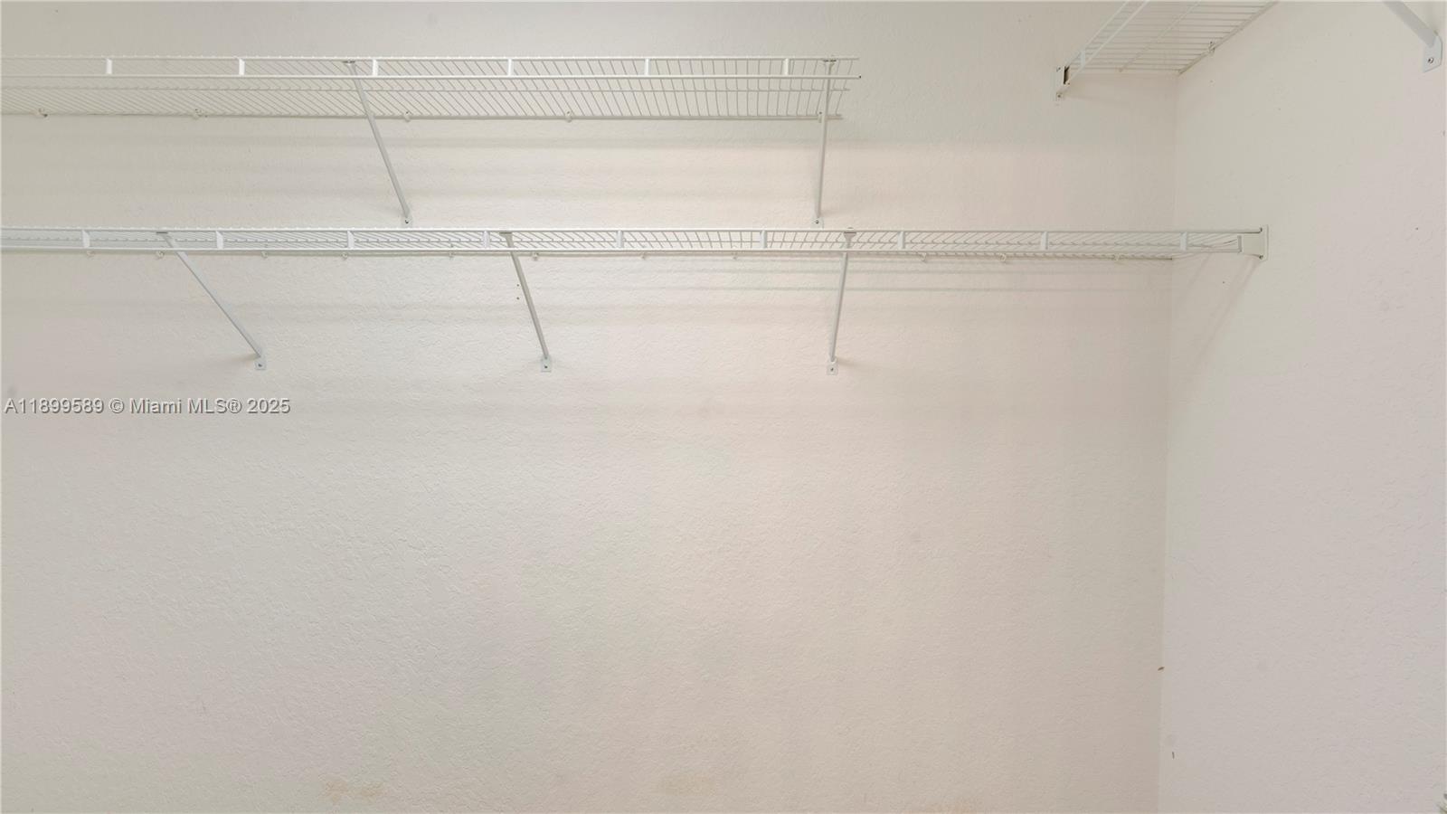 6255 Hawkes Bluff Avenue Davie, FL 33331 - Photo 39 of 51 a view of a room