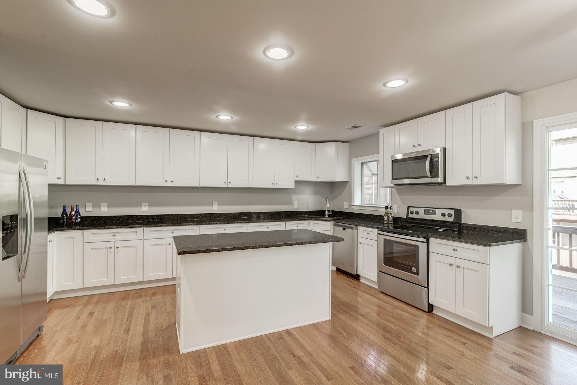 3968 Valley Ridge Drive Fairfax, VA 22033 - Photo 12 of 41 Kitchen 3