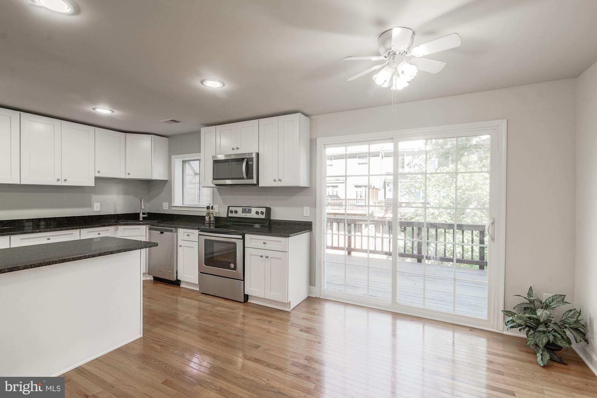 3968 Valley Ridge Drive Fairfax, VA 22033 - Photo 14 of 41 Kitchen with Eating Table Space