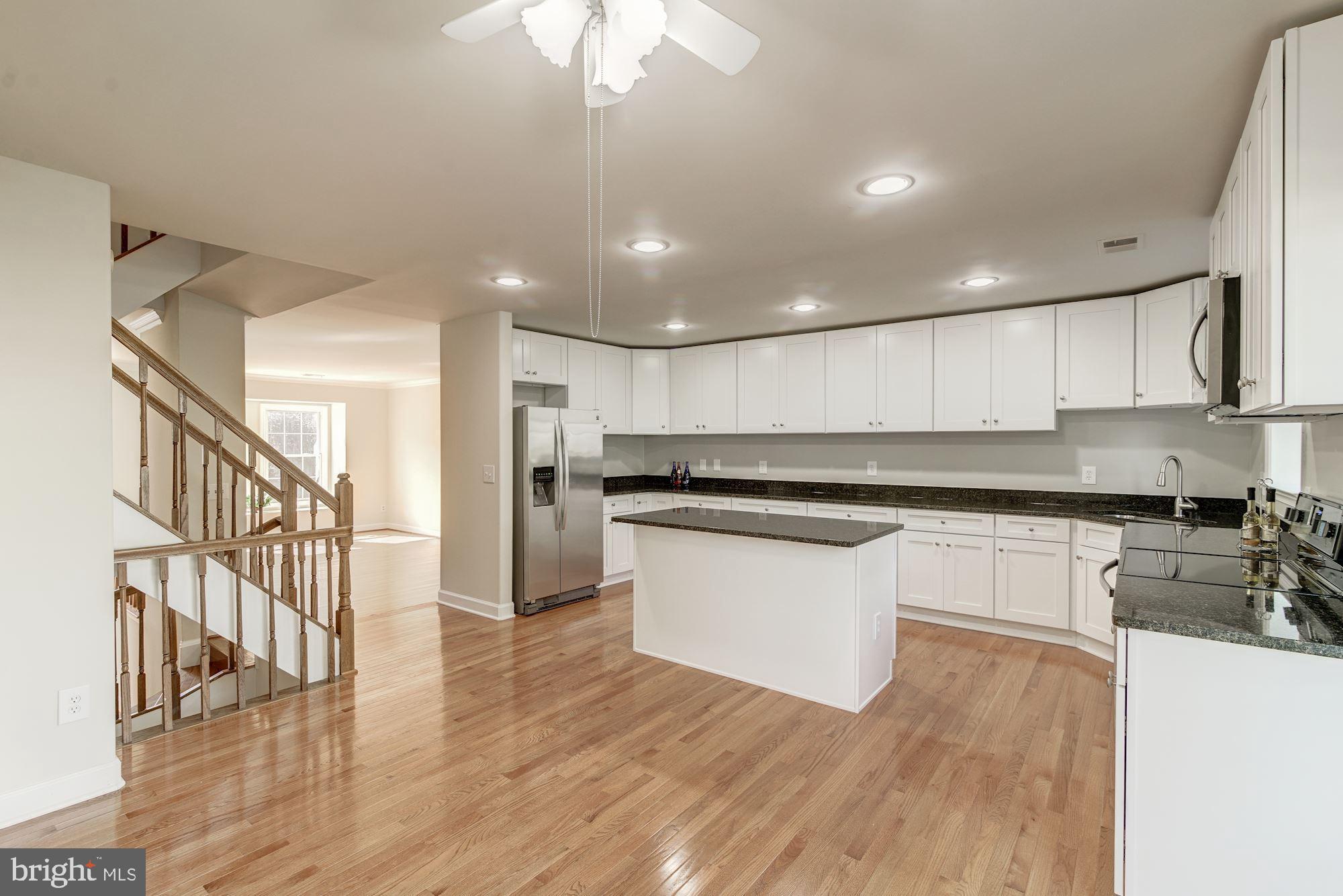 3968 Valley Ridge Drive Fairfax, VA 22033 - Photo 15 of 41 Kitchen 5