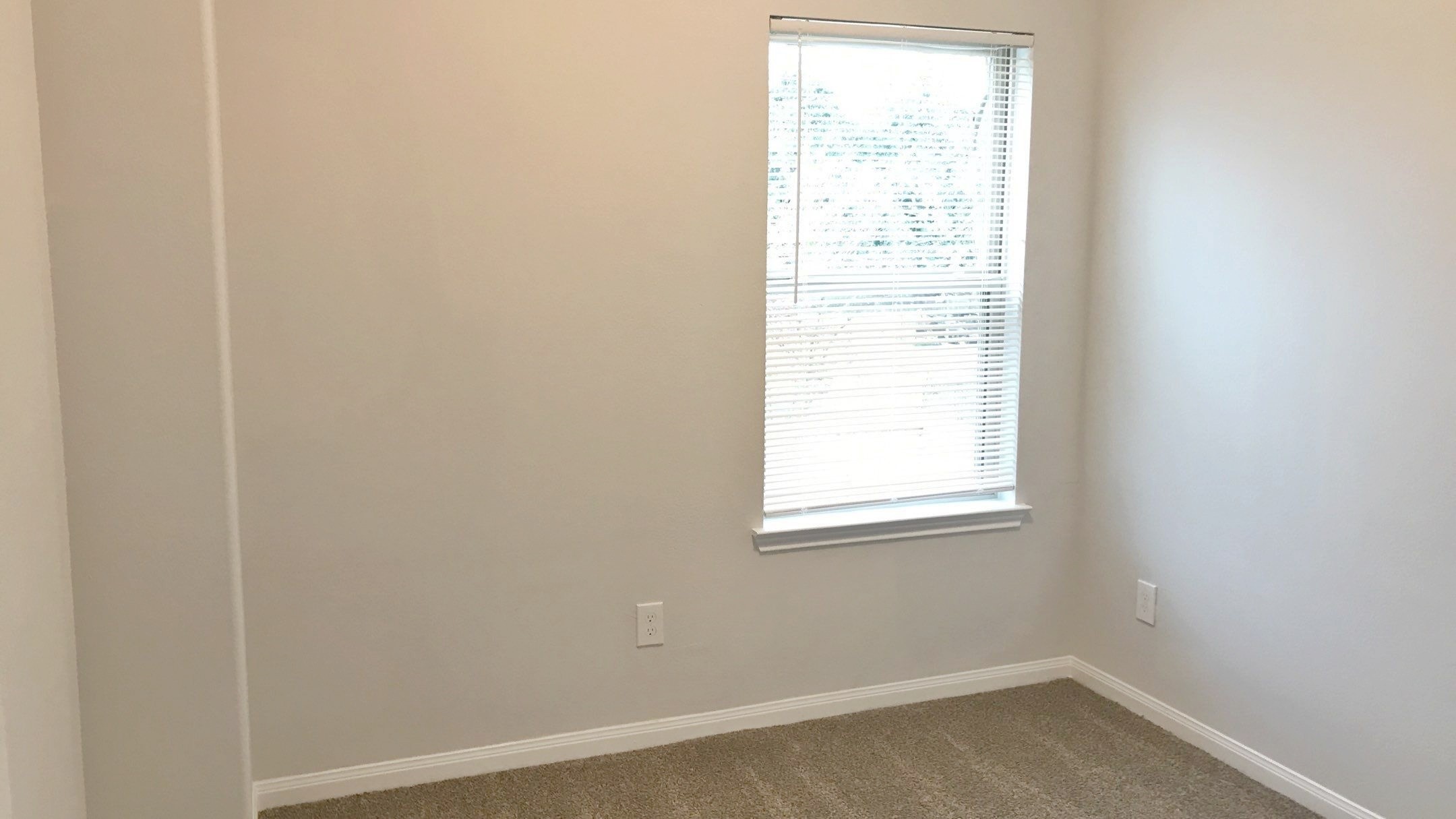 7309 Price, Unit B Houston, TX 77088 - Photo 18 of 27 an empty room with a window
