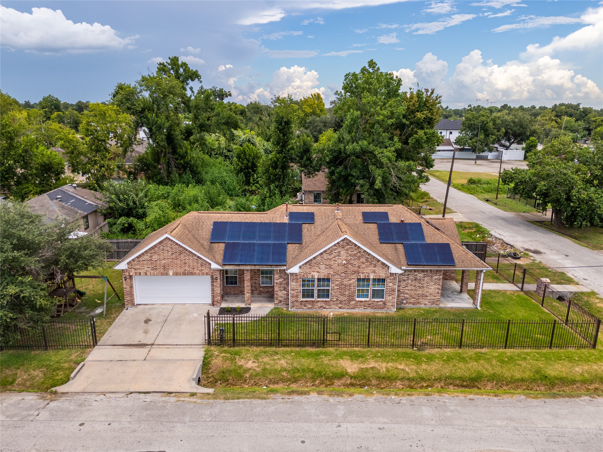 3001 Wayne Street Houston, TX 77026 - Photo 29 of 31 Home includes solar panel system to help minimize utility costs